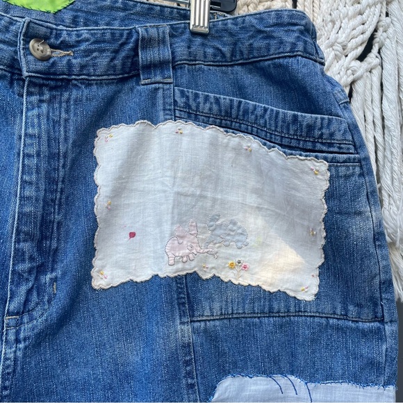 ERIKA KELLY APPAREL Patchwork Vintage Hankies & Lace Hand Sewn Denim Shorts - Picture 1 of 14
